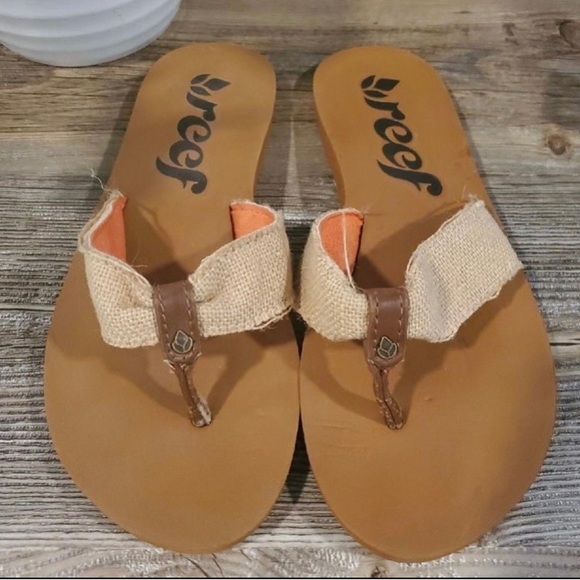 REEF ~ Flip Flop’s / Sandals ~Beachy Vacation Casual Soft Sole Comfortable Cute - Picture 3 of 5